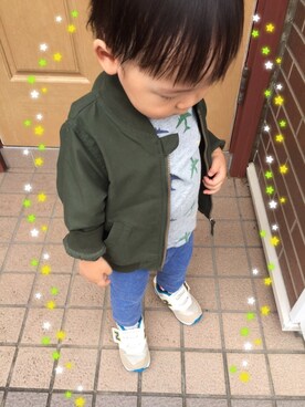 「しまむら（シマムラ）のアイテム（ジャケット/アウター、グリーン系）」を使った、achapiさん（キッズ）の秋コーディネート