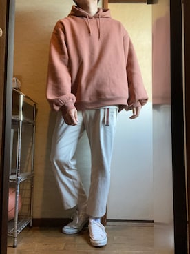 「epnok（エプノック）のアイテム（パーカー）」を使った、HiroRinさん（メンズ・176cm）の秋コーディネート