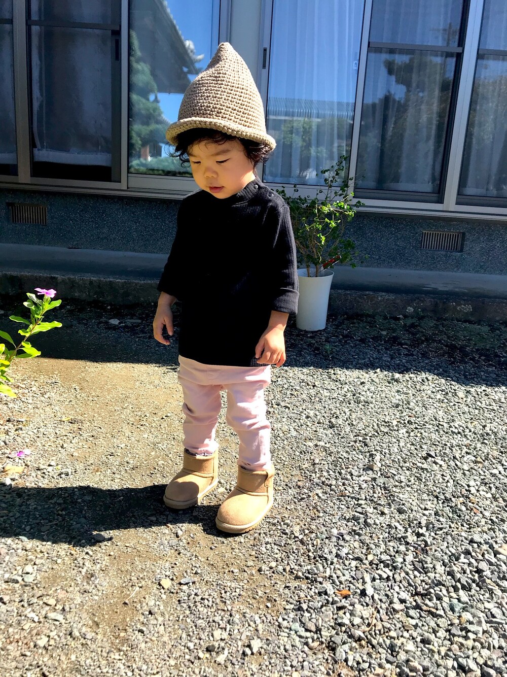 「年末WEAR感謝祭、女の子コーデ、キッズコーデ、シンプル、ZARA、カジュアルコーデ」｜「UNIQLOのアイテム（ニット/セーター、ブラック系）」を使った、coco＊*。さん（キッズ・80cm）の冬コーディネートの1枚目の写真