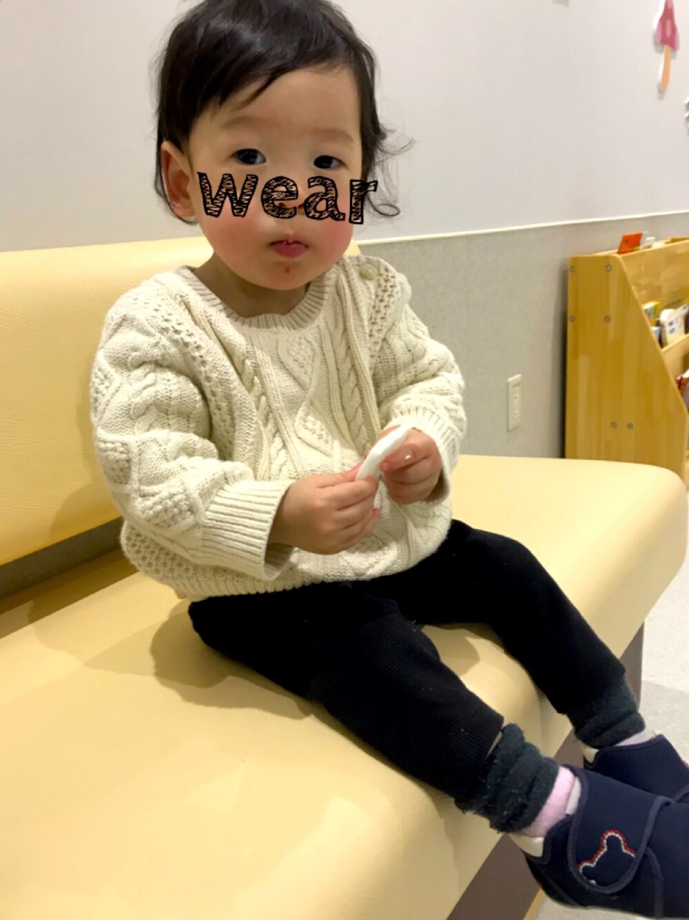 「カジュアル、キッズファッション、1歳、男の子、ゆるコーデ、シンプル、シンプルコーデ、ニット」｜「babyGAPのアイテム（ニット/セーター、ホワイト系）」を使った、coco＊*。さん（キッズ・90cm）の春コーディネートの1枚目の写真