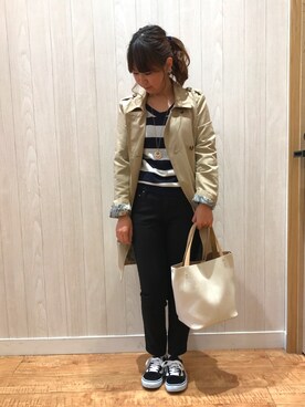 「ボーダーニット」｜「アイテム（トレンチコート）」を使った、チエさん（レディース・156cm）の春コーディネート