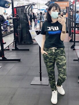 「UFCのアイテム（Tシャツ/カットソー、ブラック系）」を使った、Yuli 🌵 LOOKBOOK➸穿搭冊さん（レディース・168cm）の春コーディネート