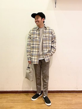 「アイテム（スリッポン）」を使った、KENnYA_gwさん（メンズ・169cm・20代）の秋コーディネート