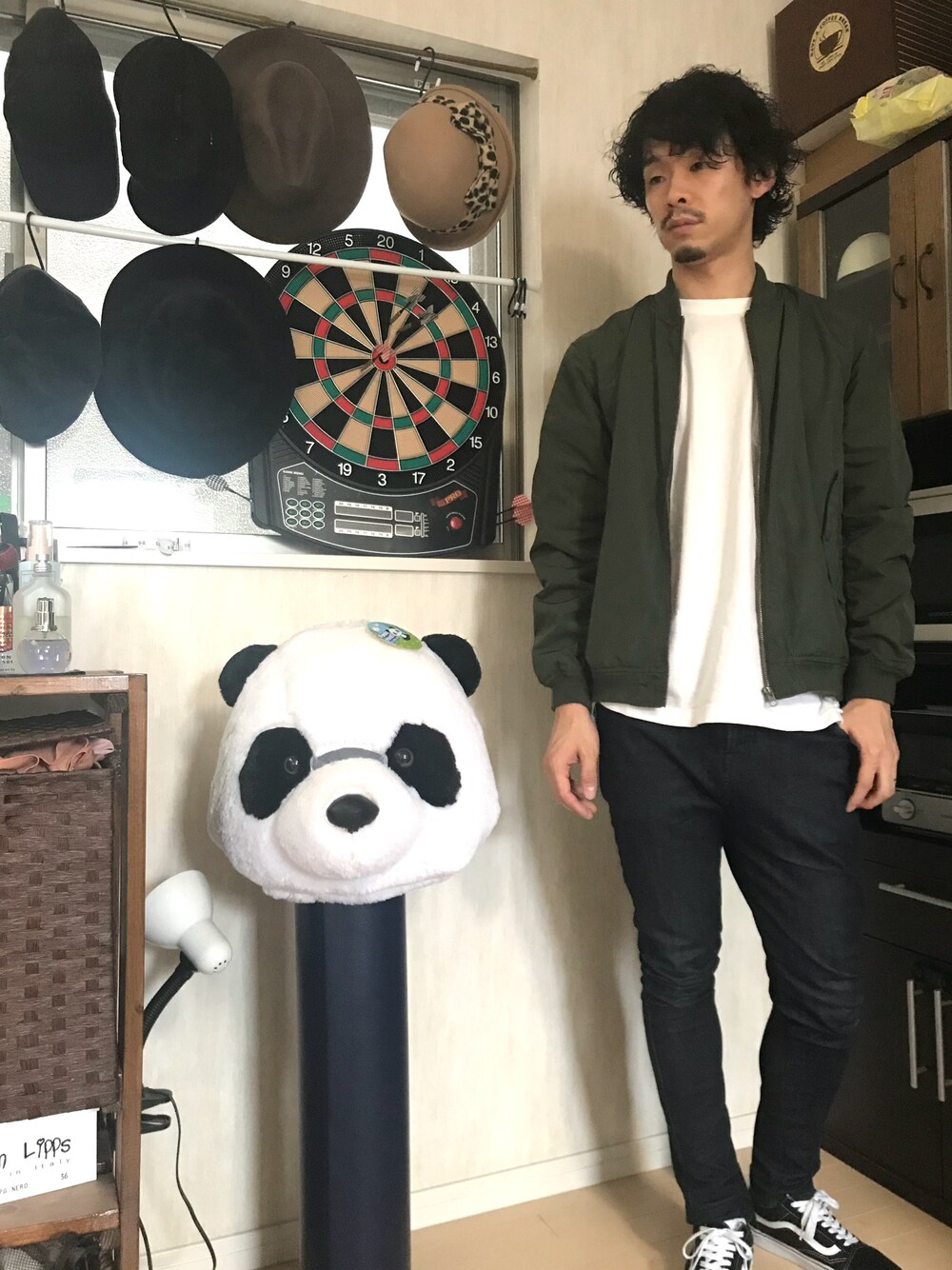 「はるコーデ、カジュアル、Tシャツ、GU、VANS、いいね、save、フォローお願いします🤑」｜「GUの（GU）ＭＡ−１ブルゾン（ジャケット/アウター、グリーン系）」を使った、PANDAさん（メンズ・177cm）の春コーディネートの1枚目の写真