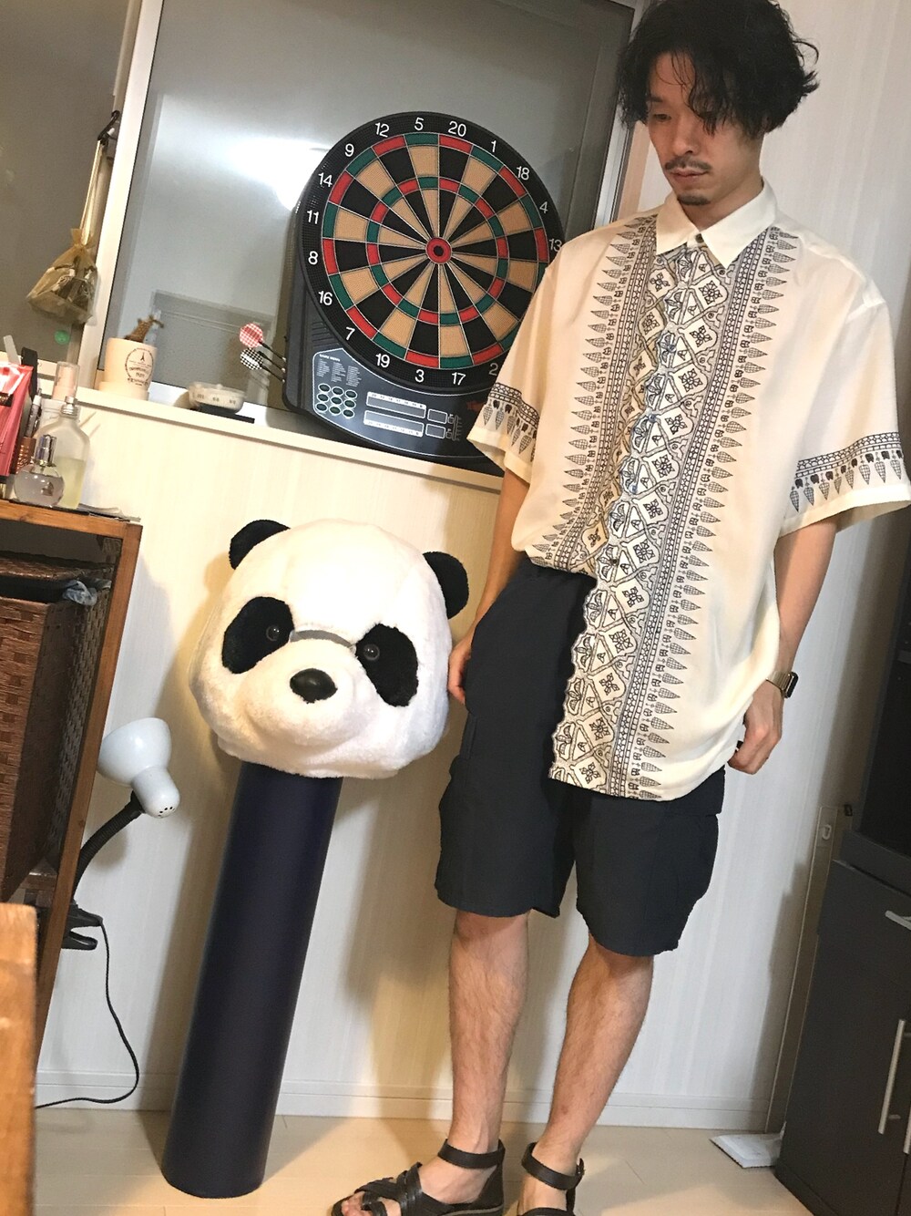 「夏のワントーンコーデ、夏、ハーフパンツ、柄シャツ、サンダル」｜「中国の服のアイテム（シャツ/ブラウス、その他）」を使った、PANDAさん（メンズ・177cm）の夏コーディネートの1枚目の写真