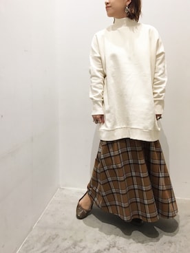 「ラフコーデ」｜「アイテム（チュニック）」を使った、真依子さん（レディース・152cm）の秋コーディネート