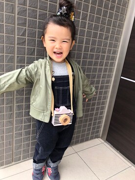 「petit main（プティマイン）のアイテム（MA-1）」を使った、yuzuzuさん（キッズ・90cm）の春コーディネート