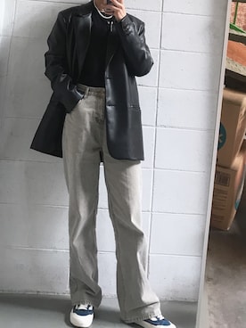 「アイテム（デニムパンツ、ベージュ系）」を使った、영화さん（レディース・166cm）の春コーディネート