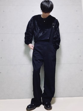 「オールブラック」｜「アイテム（サロペット/オーバーオール）」を使った、ちょびさん（メンズ・184cm）の冬コーディネート