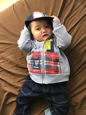 「GAP（ギャップ）のアイテム（ママ＆ベビー、ブルー系）」を使った、TSUKASOHTAさん（キッズ・110cm）の春コーディネート