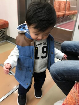 「NIKE（ナイキ）のアイテム（スニーカー、ブラック系）」を使った、TSUKASOHTAさん（キッズ・110cm）の秋コーディネート