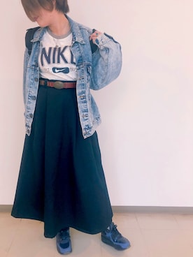 「AIR MAX」｜「アイテム（デニムジャケット）」を使った、Naるさん（レディース・165cm）の春コーディネート