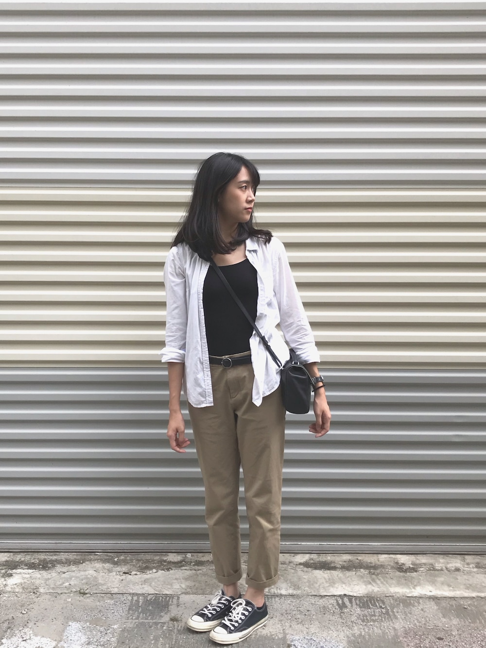 「CONVERSEのアイテム（シューズ、ブラック系）」を使った、Hsuan2さん（レディース・168cm）の夏コーディネートの1枚目の写真