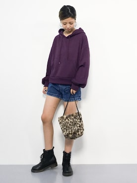 「DURAS（デュラス）のアイテム（パンツ）」を使った、もえぴーさん（レディース・156cm）の秋コーディネート