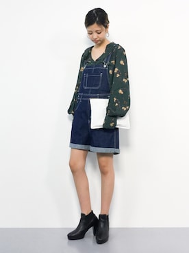 「moussy」｜「アイテム（サロペット/オーバーオール）」を使った、もえぴーさん（レディース・156cm）の秋コーディネート