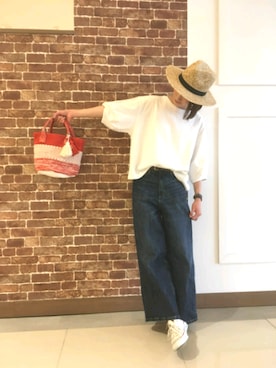 岡本茜さんの「イエローグラス HAT」を使ったコーディネート