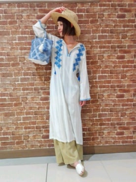 「SEVENDAYS=SUNDAY（セブンデイズサンデイ）のアイテム（帽子）」を使った、岡本茜さん（レディース・164cm）の春コーディネート