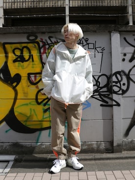 「URBAN RESEARCH（アーバンリサーチ）のURBAN RESEARCH iD　OVERSIZE BOUCLE KNIT（ニット/セーター）」を使った、Noro Yuiさん（メンズ・176cm）の春コーディネート