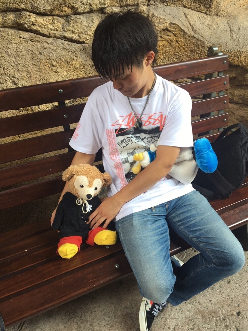 「stussy #LEVI’S」｜「STUSSYのアイテム（Tシャツ/カットソー、ホワイト系）」を使った、ひでよしさん（メンズ・171cm）の夏コーディネートの1枚目の写真