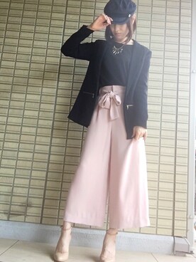 「JUSGLITTY（ジャスグリッティー）のアイテム（パンツ）」を使った、メグさん（レディース・159cm）の春コーディネート