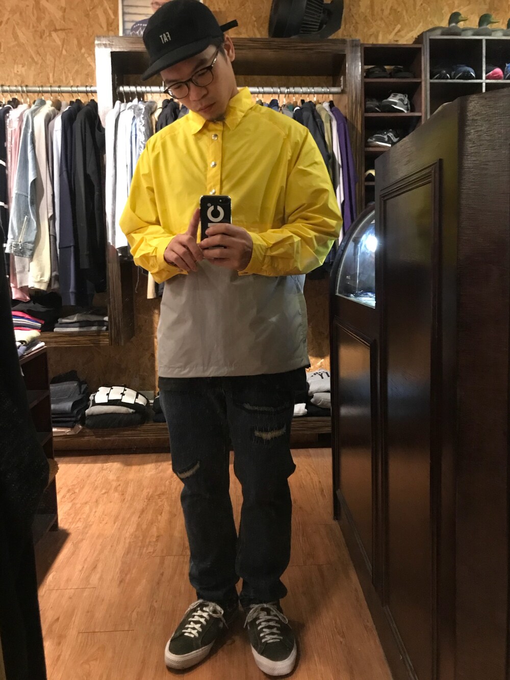 「lesstaiwan、INTERBREED、FAT、daily look、casual、ootd、snap」｜「FATのMACH3（キャップ、ブラック系）」を使った、yjsu🇹🇼さん（メンズ・169cm）の秋コーディネートの1枚目の写真