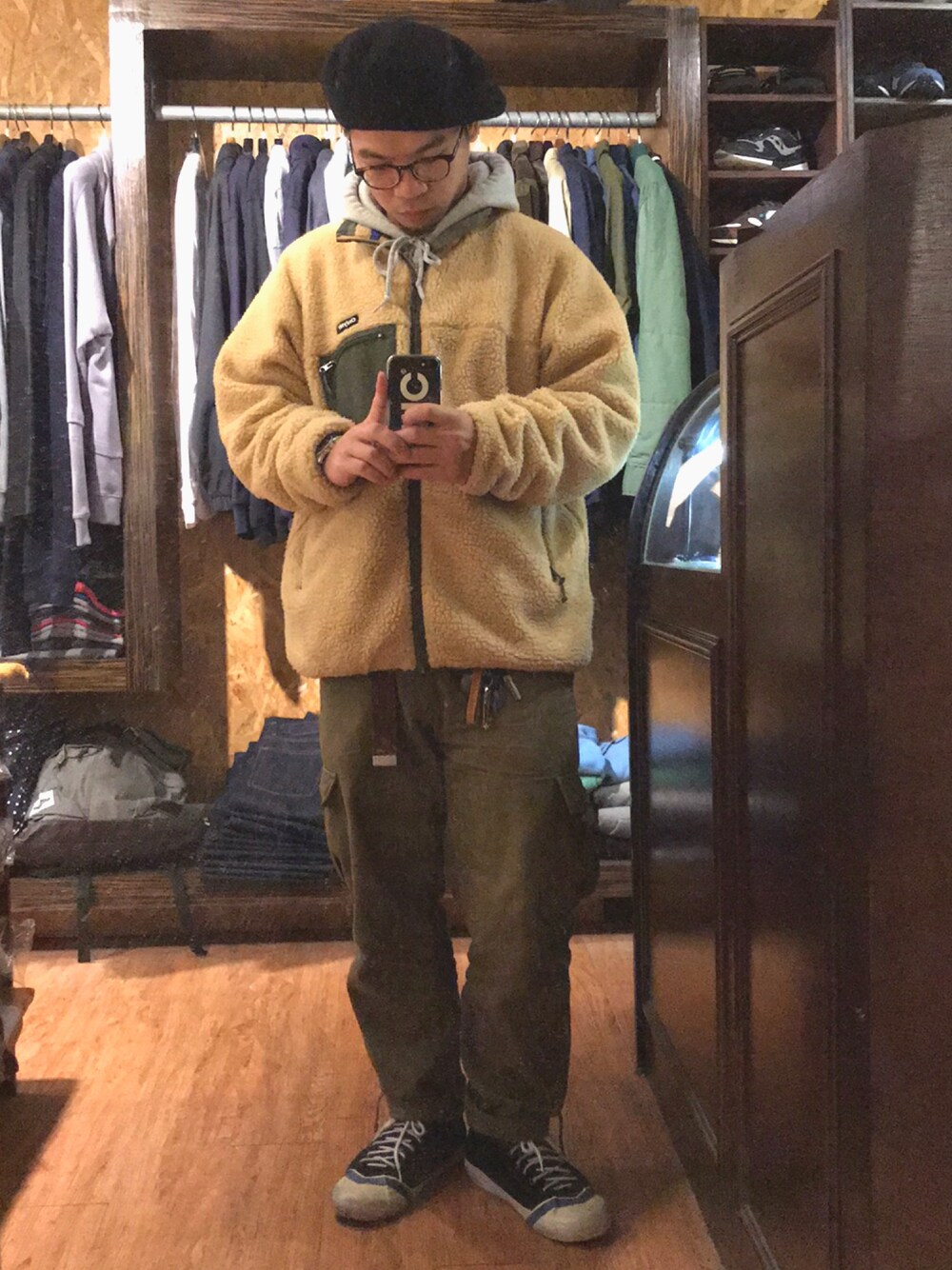 「NAISSANCE、CA4LA、only ny、remixtaipei、LOSERS、lesstaiwan、daily look、ootd」｜「NAISSANCEのアイテム（ハンチング/ベレー帽、ブラック系）」を使った、yjsu🇹🇼さん（メンズ・169cm）の冬コーディネートの1枚目の写真