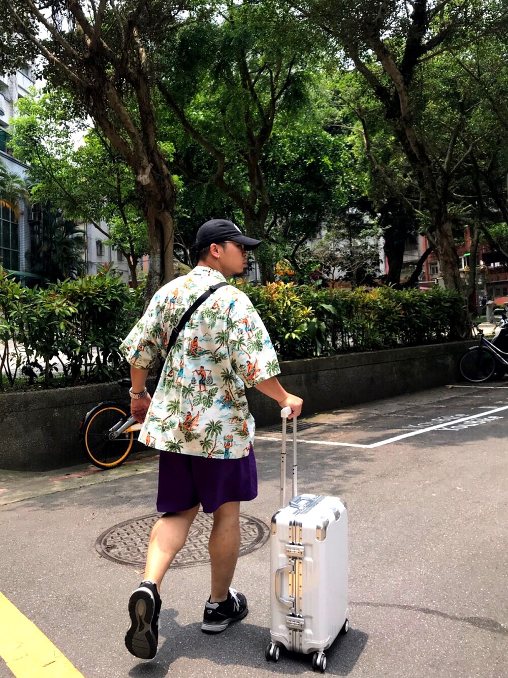 「Dadaism、LIFUL MINIMAL GARMENTS、patagonia、New Balance、990v4、TAIPEI、Taiwan、ootd、snap」｜「dadaismclubのアイテム（キャップ、ブラック系）」を使った、yjsu🇹🇼さん（メンズ・169cm）の春コーディネートの1枚目の写真