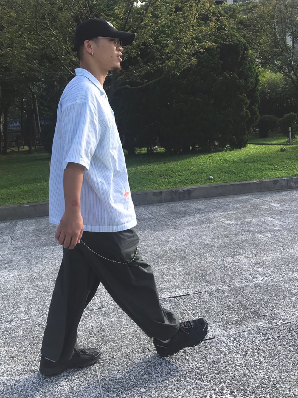 「Taiwan、TAIPEI、casual、snap、NIKE、Dadaism、ootd」｜「dadaismclubのアイテム（キャップ、ブラック系）」を使った、yjsu🇹🇼さん（メンズ・169cm）の夏コーディネートの1枚目の写真