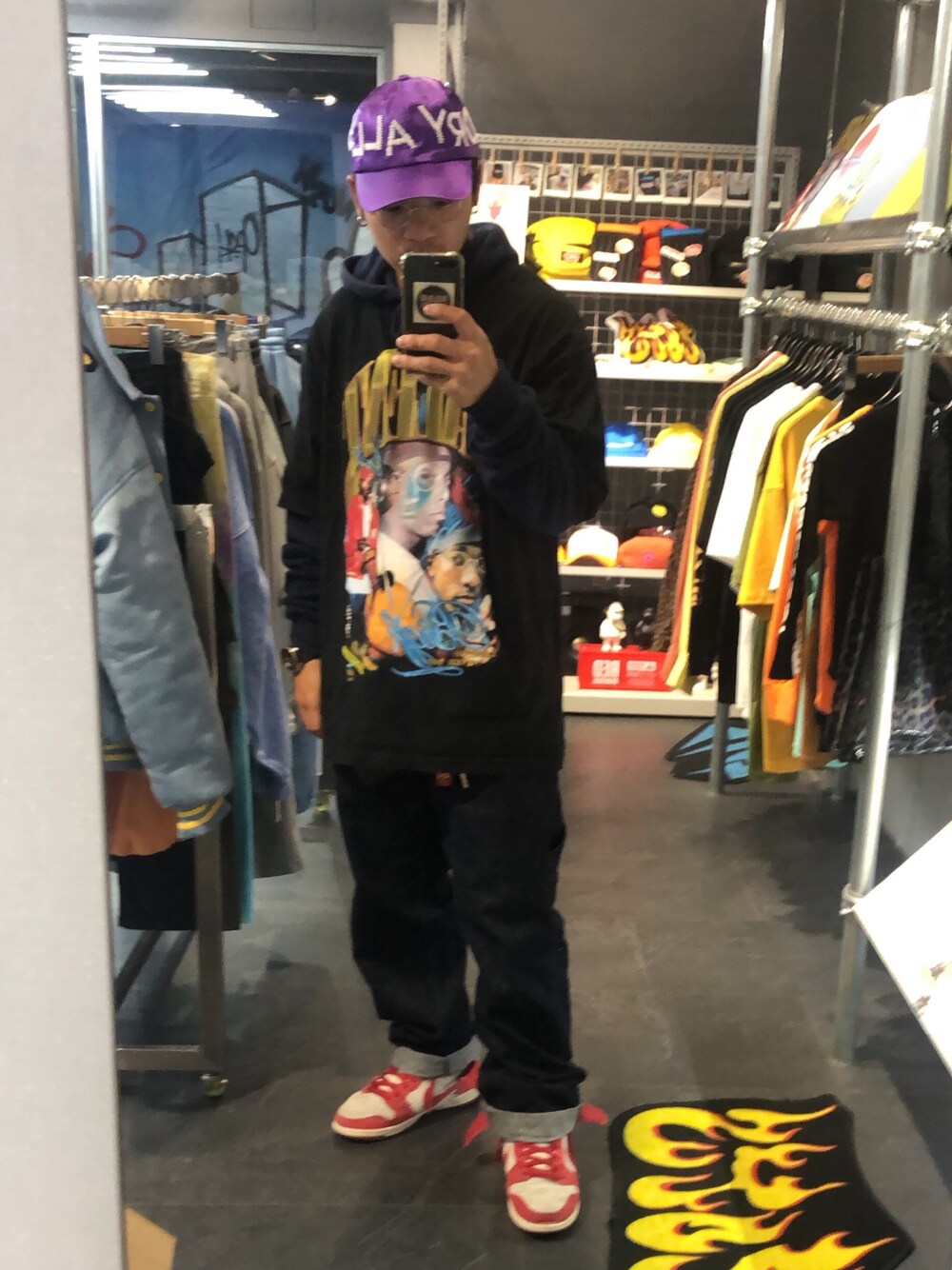 「Taiwan、TAIPEI、HUMAN MADE、nike sb 」｜「HUMAN MADEのアイテム（キャップ、パープル系）」を使った、yjsu🇹🇼さん（メンズ・169cm）の冬コーディネートの1枚目の写真