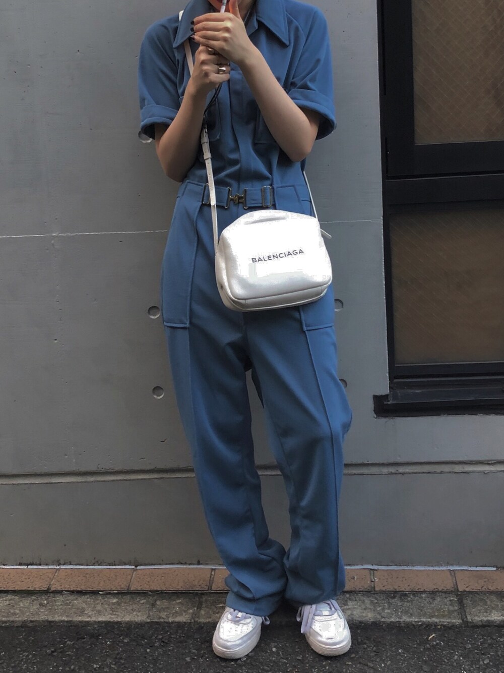 「kakavakaのアイテム（つなぎ/オールインワン、ブルー系）」を使った、marioさん（レディース・167cm）の秋コーディネートの1枚目の写真