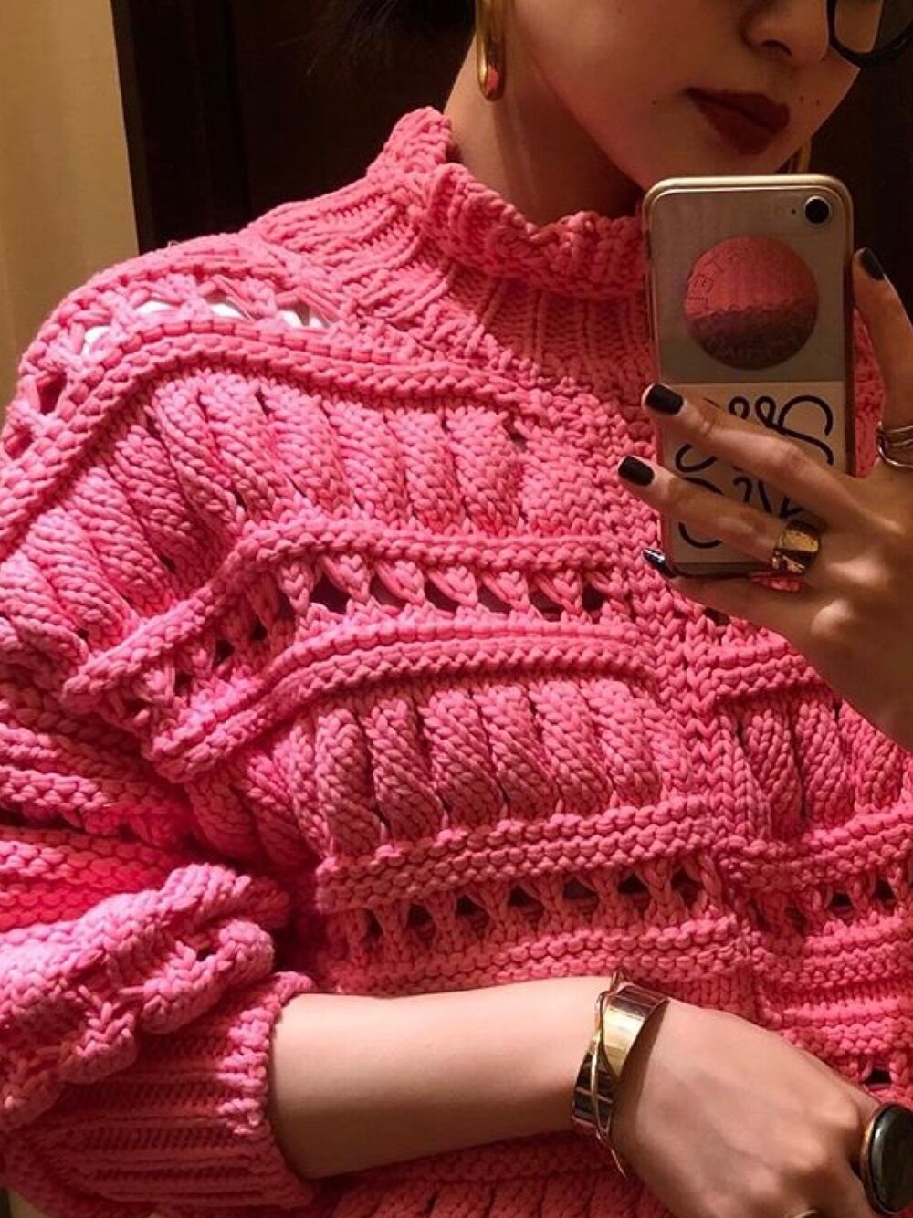 marioさんの「Isabel Marant - Zoe Oversized Open-knit Cotton-blend Turtleneck Sweater - Pink（ISABEL MARANT）」を使ったコーディネート