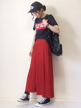 「HILFIGER DENIM（ヒルフィガーデニム）のアイテム（Tシャツ/カットソー）」を使った、まるちわさん（レディース・160cm）の夏コーディネート