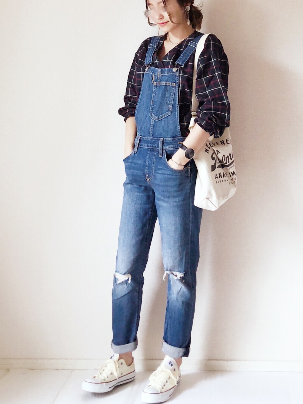 Levi'sのサロペット/オーバーオールを使った「チェックシャツ」の人気