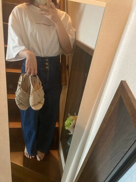 「GU（ジーユー）のアイテム（Tシャツ/カットソー、ホワイト系）」を使った、nikonikotyannさん（レディース・155cm）の春コーディネート