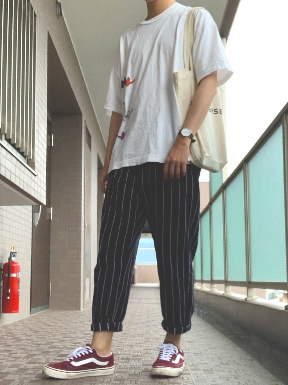 「今日のコーデ、大学生、カジュアルコーデ、GU、シェフパンツ、マークゴンザレス、VANS、oldskool」｜「GUのシェフパンツ（パンツ、ブラック系）」を使った、おまつさん（メンズ・173cm）の夏コーディネートの1枚目の写真