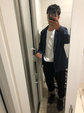 「UNIQLO（ユニクロ）のアイテム（トップス、ホワイト系）」を使った、早瀬さん（メンズ）の夏コーディネート