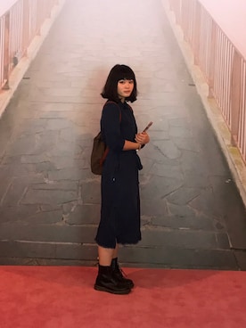 「MANGO（マンゴ）のアイテム（サロペット/オーバーオール）」を使った、Alysonさん（レディース・165cm）の秋コーディネート