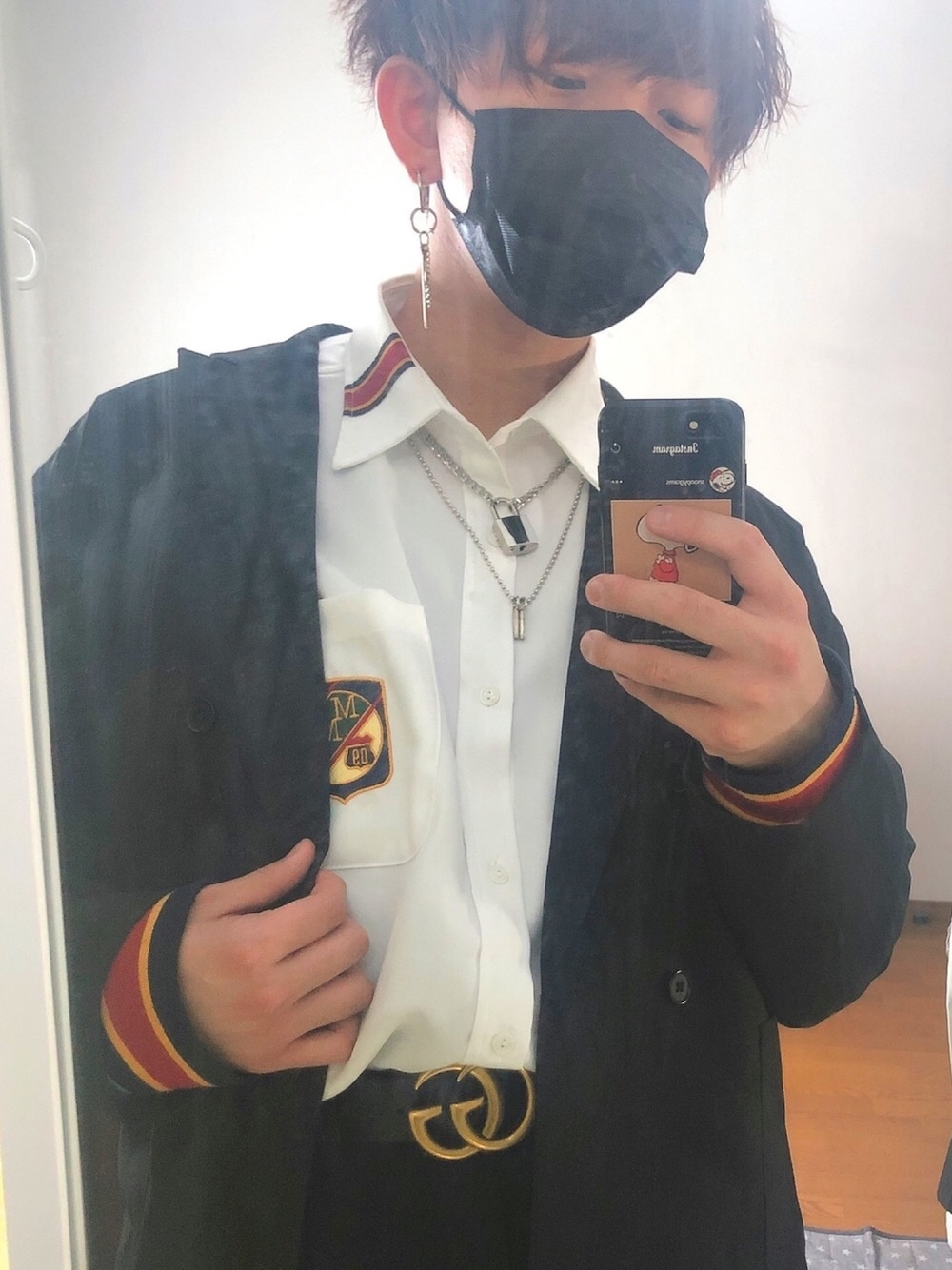 「韓国ファッション、セットアップ、南京錠ネックレス、春コーデ、おうちファッション、ootd、黒コーデ、ダッドスニーカー」｜「ZIP FIVEの【ZOZO限定】インフルエンサー 【SHOTA】×【ZIPFIVE】ポリエステルトロピカル ダブルテーラードジャケット（テーラードジャケット、ブラック系）」を使った、KOKIさん（メンズ・180cm）の春コーディネートの1枚目の写真