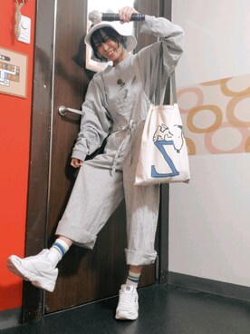 Snoopy スヌーピー のトートバッグを使った人気ファッションコーディネート Wear