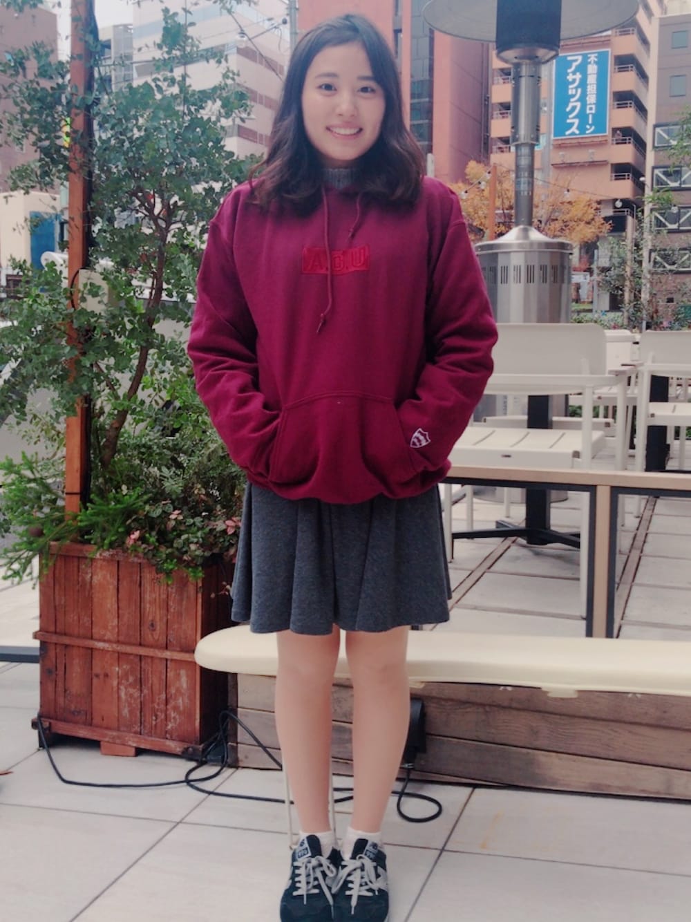 「青山学院大学、青学パーカー、パーカー」｜「JOURNAL STANDARDのJS×A.G.U COLLEGE PACK(HOODY&BAG)/青山学院×JOURNAL STANDARD#（パーカー、レッド系）」を使った、krmさん（レディース・162cm）の冬コーディネートの1枚目の写真