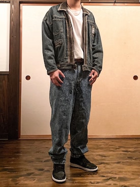 「GILDAN（ギルダン）のギルダン ビッグシルエット USAオーバーサイズ ロングスリーブTシャツ（Tシャツ/カットソー、ホワイト系）」を使った、なかじまけんたさん（メンズ・176cm）の秋コーディネート
