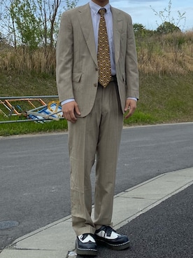 「NEWYORKER（ニューヨーカー）のアイテム（テーラードジャケット）」を使った、なかじまけんたさん（メンズ・176cm）の春コーディネート