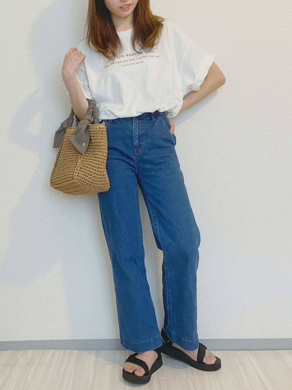 Theory デニムパンツ コーディネート theory luxeのデニムパンツを使った人気ファッション
