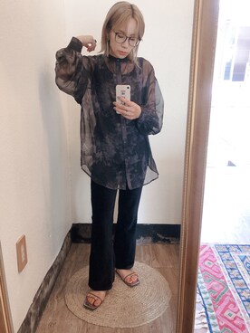 Room85natumi is wearing WHO'S WHO gallery "ムラ染めスタンドカラーシャツ"