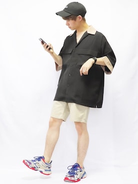「BALENCIAGA」｜「アイテム（チノパンツ）」を使った、ゆーすけさん（メンズ・165cm）の夏コーディネート