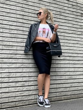 「海外セレブ風」｜「アイテム（ライダースジャケット）」を使った、SAKURAさん（レディース・156cm）の秋コーディネート