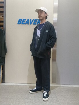「MANASTASH（マナスタッシュ）のアイテム（カーディガン/ボレロ）」を使った、atsushiさん（メンズ・172cm）の秋コーディネート
