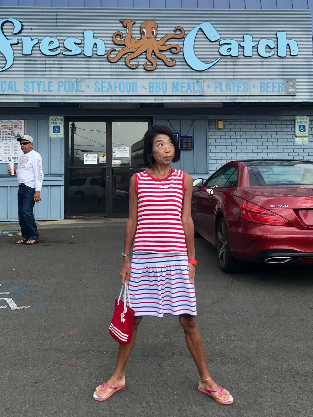 「Abercrombie&Fitchのアイテム（タンクトップ、レッド系）」を使った、Misono Moriyamaさん（レディース・161cm）の夏コーディネートの1枚目の写真