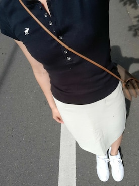 「Abercrombie&Fitch（アバークロンビーアンドフィッチ）のアイテム（Tシャツ/カットソー）」を使った、Aykさん（レディース・168cm）の春コーディネート