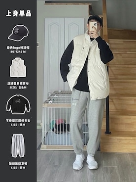 「盐系风格」｜「アイテム（スニーカー）」を使った、小賈今天穿什麼さん（メンズ・168cm）の冬コーディネート